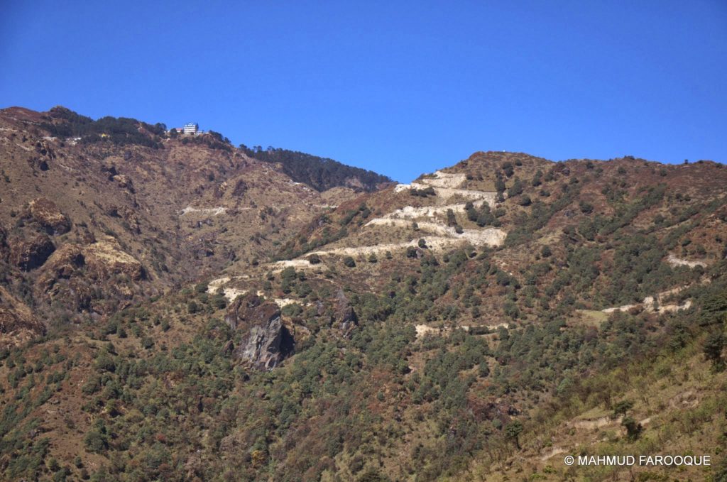 way to sandakphu from Kalapokhri
